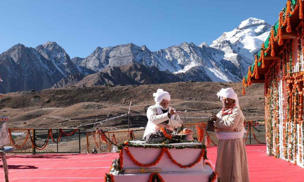 PM Modi performs pooja in Pithoragarh