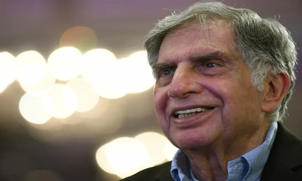 Politicians, industrialists mourn veteran industrialist Ratan Tata’s demise, mortal remains kept at NCPA for public homage