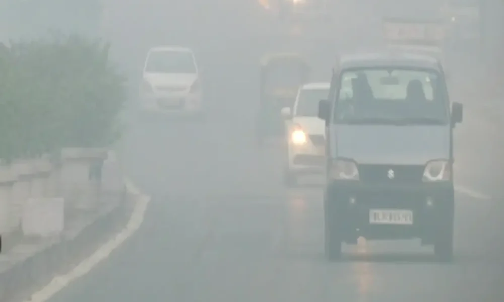 Delhi air pollution: Thick smog blanket envelops national capital, NCR; AQI breaches 400 mark