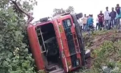 Maharashtra: 10 dead, several injured after bus overturns near Khajri village