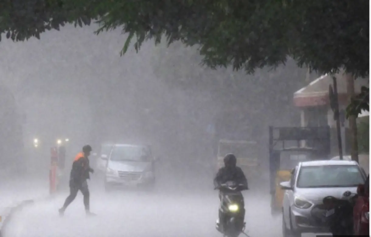 Heavy rainfall in Delhi, IMD issues hailstorm alert