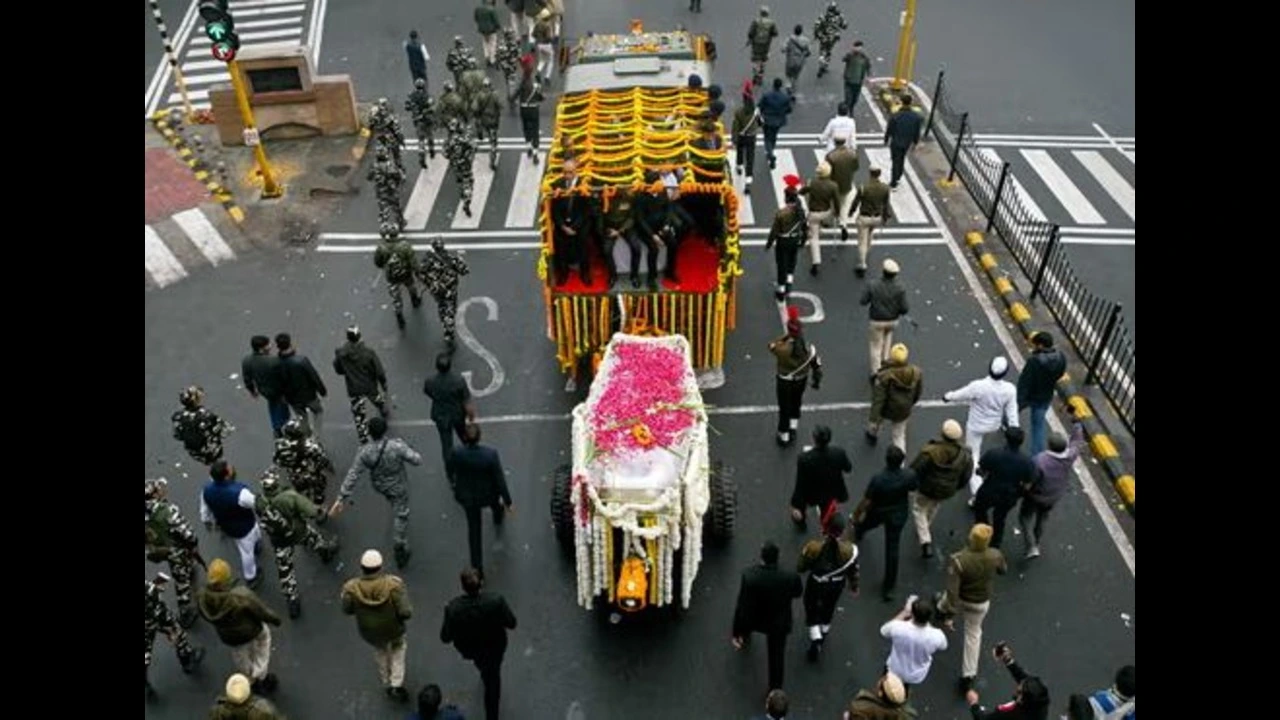 manmohan singh’s funeral held with state honors at nigambodh ghat, delhi