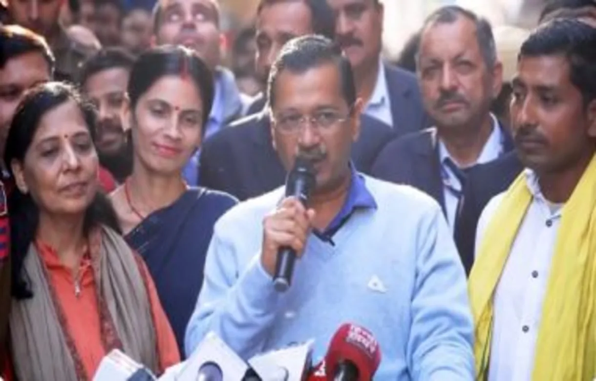 Delhi Elections: Arvind Kejriwal announces Rs 10 lakh insurance, other guarantees for auto drivers