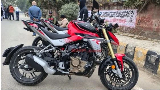 Hero Xtreme 250R spotted during TVC shoot showcasing its aggressive design and advanced features.