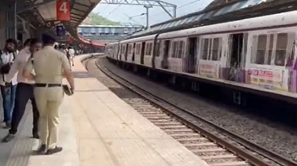 Train accident mumbai